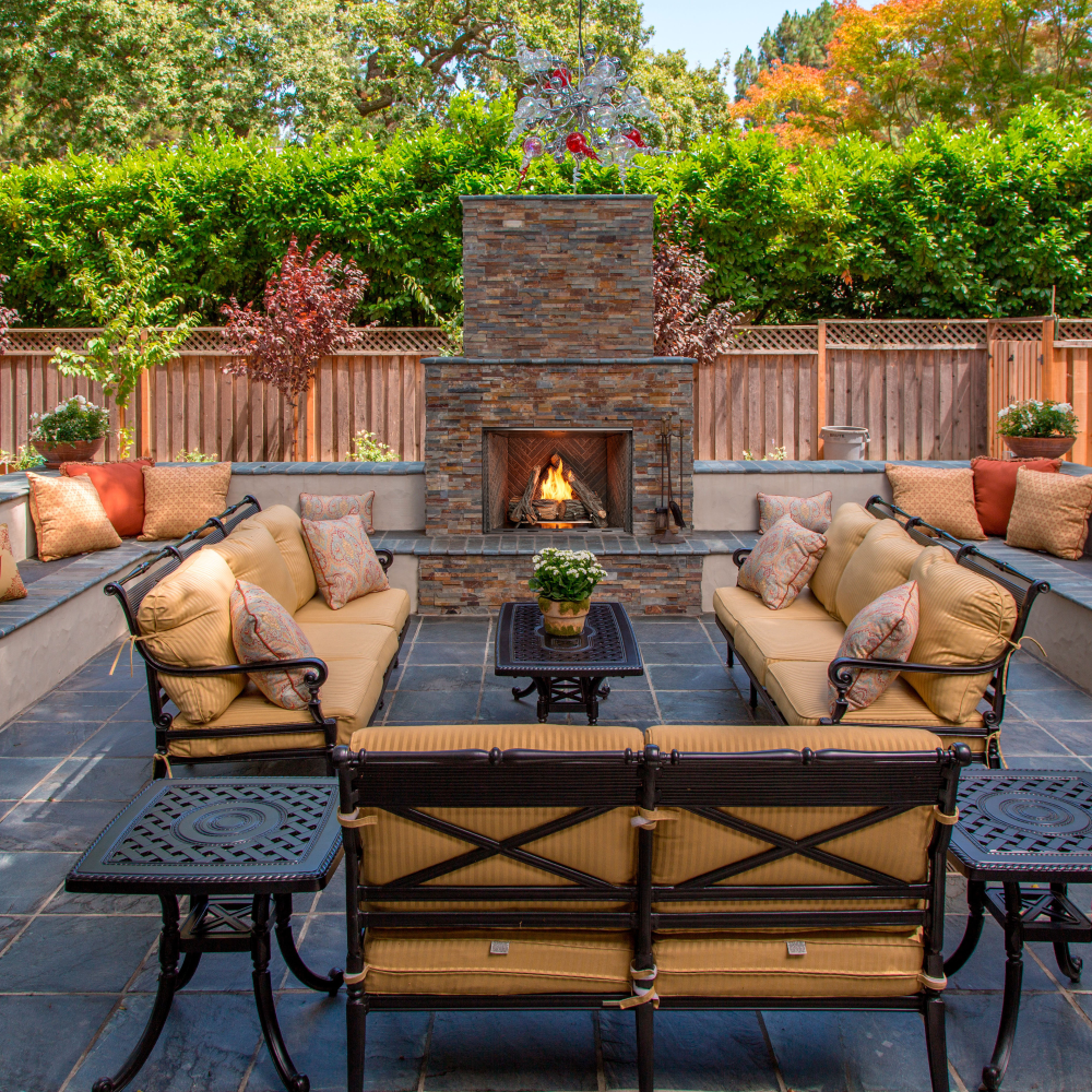Majestic Courtyard 42 Traditional Outdoor Gas Fireplace - ODCOUG Majestic Courtyard 42 Traditional Outdoor Gas Fireplace - ODCOUG